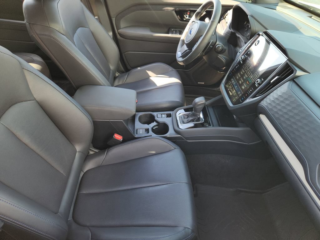 Used 2025 Subaru Forester Limited AWD/4WD image 12
