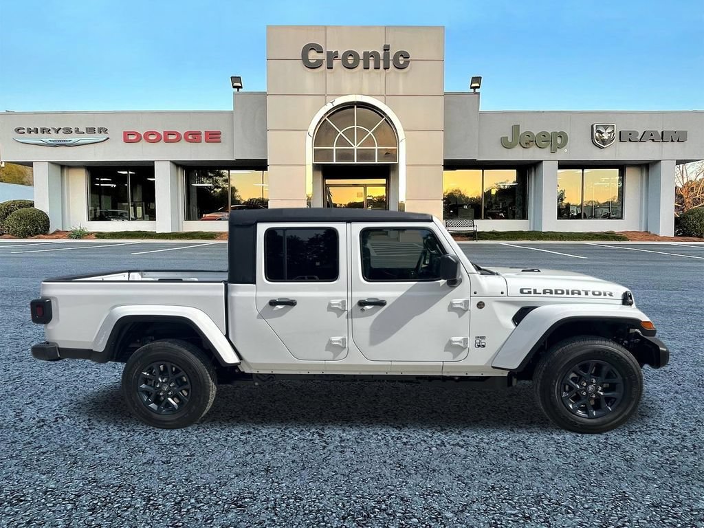 New 2026 Jeep Gladiator Sport AWD/4WD image 2