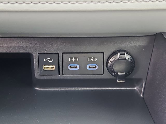 Used 2022 Toyota Highlander XLE image 17