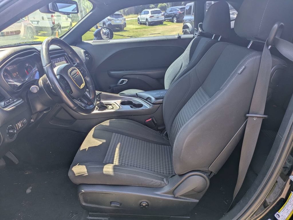 Used 2018 Dodge Challenger SXT w/ Blacktop Package RWD image 17