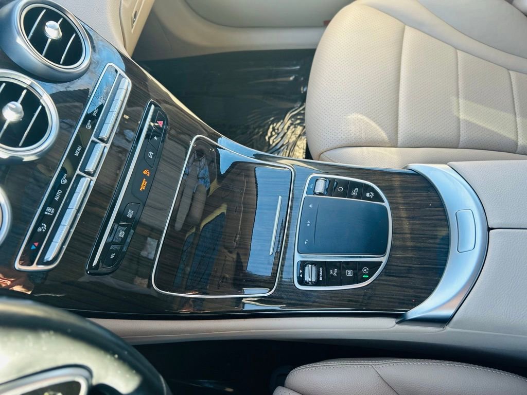 Used 2021 Mercedes-Benz GLC 300 image 33