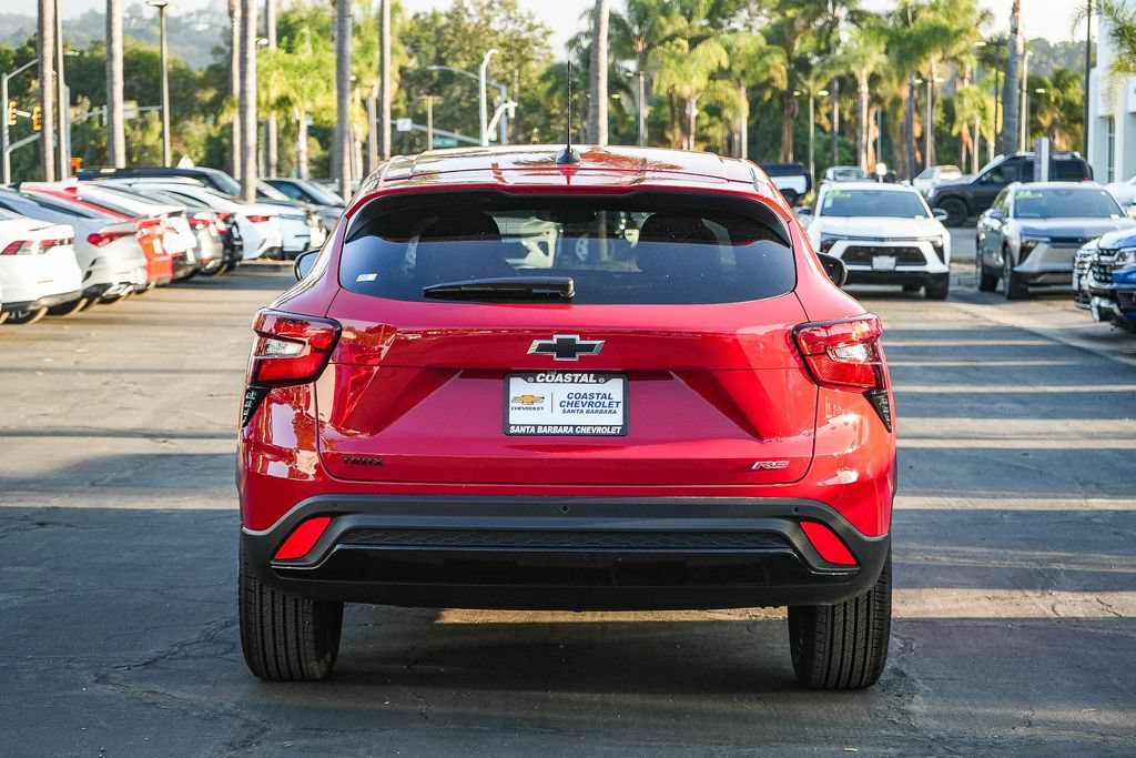 New 2026 Chevrolet Trax RS w/ Sunroof Package FWD image 5
