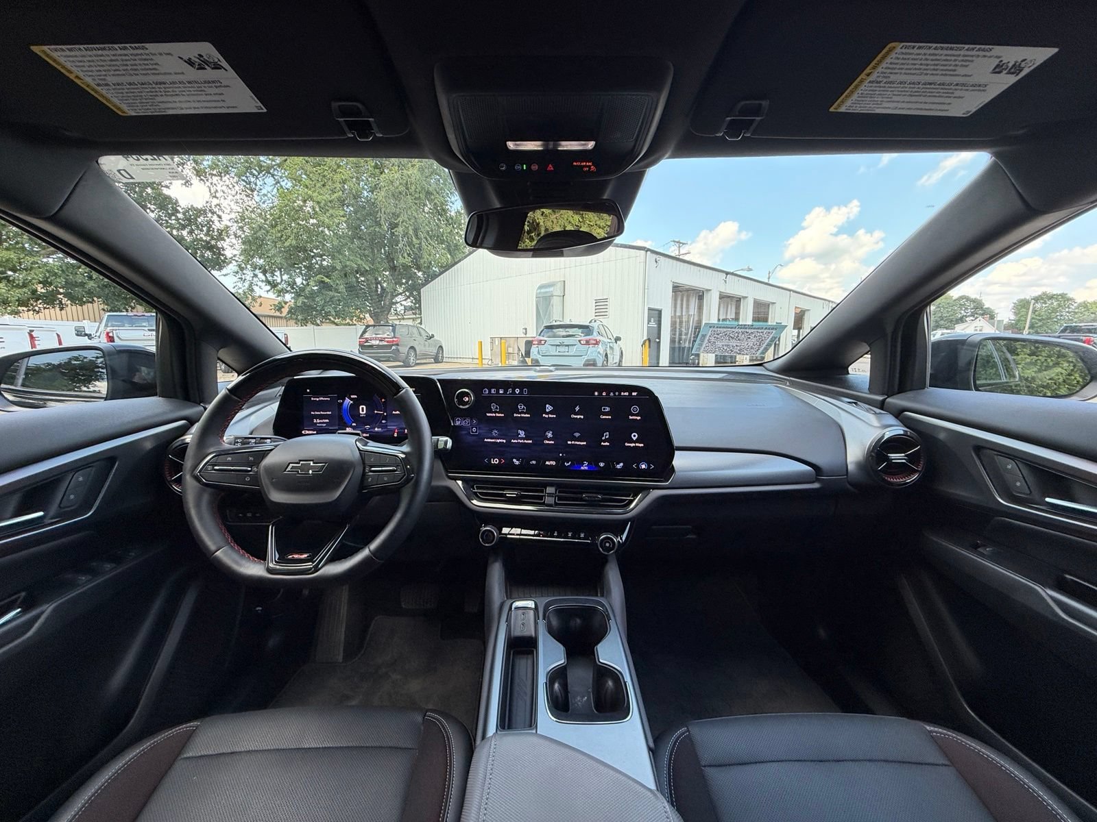 Used 2024 Chevrolet Equinox EV RS FWD image 29