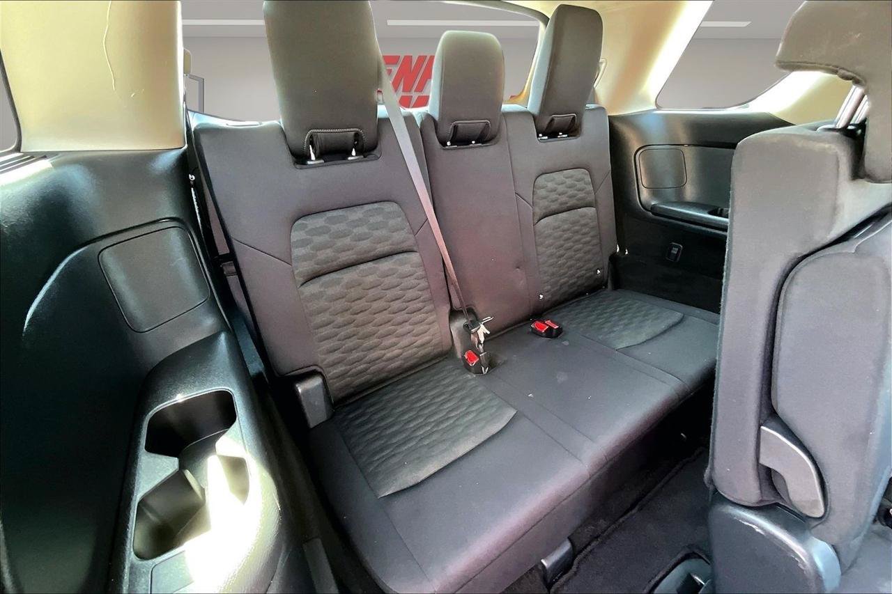 Used 2024 Nissan Pathfinder SV AWD/4WD image 27