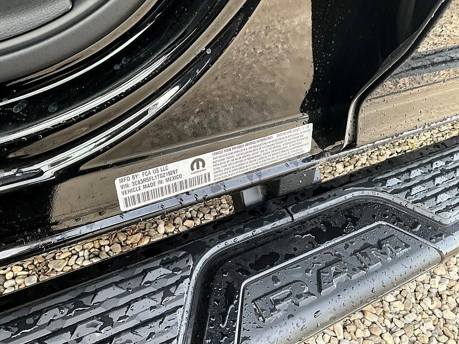 New 2026 RAM 2500 Laramie w/ Night Edition image 38