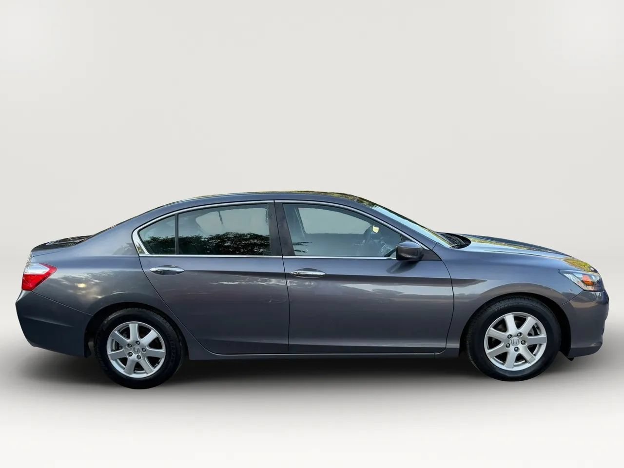 Used 2015 Honda Accord LX image 2