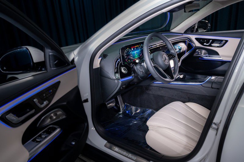 New 2025 Mercedes-Benz E 450 4MATIC All-Terrain Wagon image 10