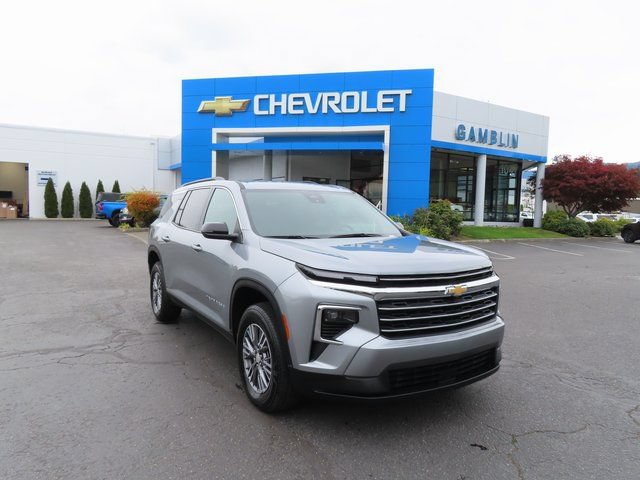 Used 2025 Chevrolet Traverse LT AWD/4WD image 40