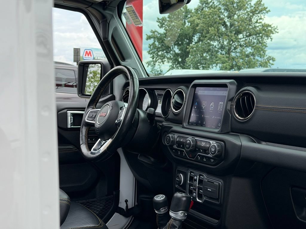Used 2022 Jeep Wrangler Unlimited Sahara AWD/4WD image 41