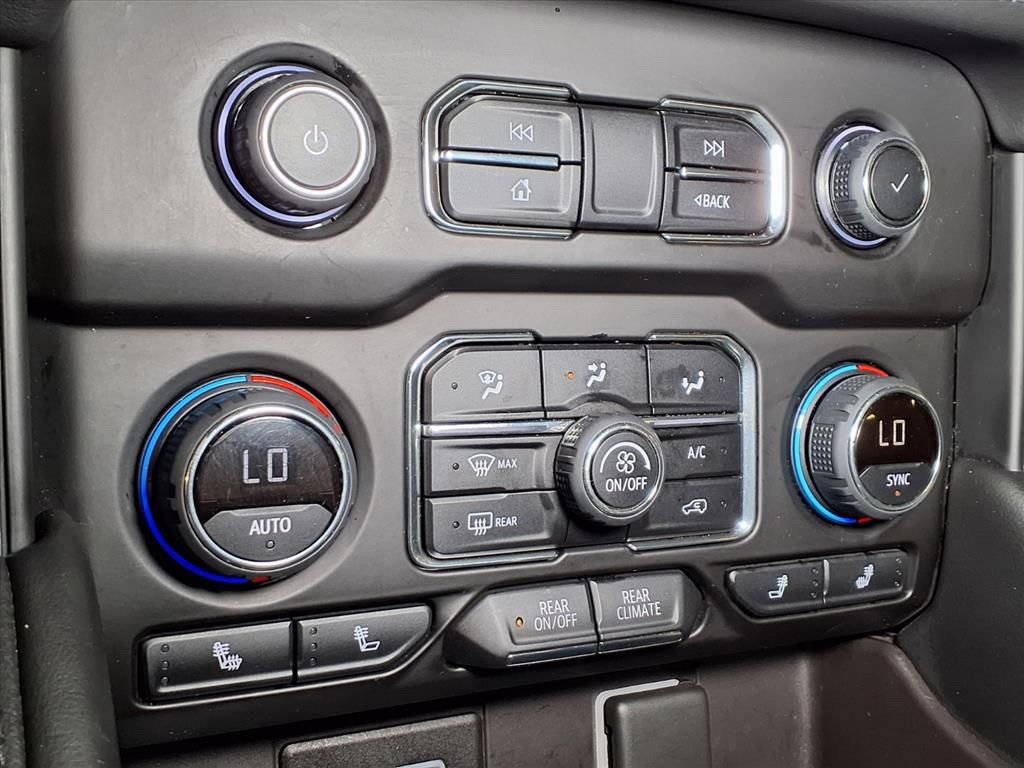 Used 2022 Chevrolet Suburban LT image 5