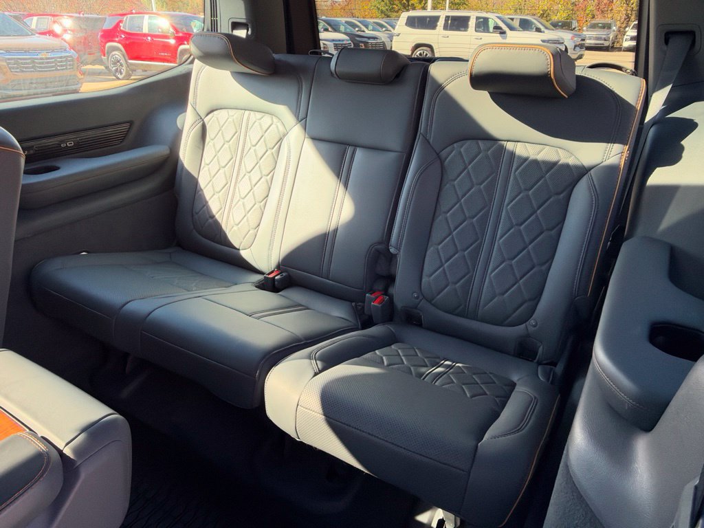 Used 2024 Jeep Grand Wagoneer Series III w/ Rear Seat Video Group 1 AWD/4WD image 52