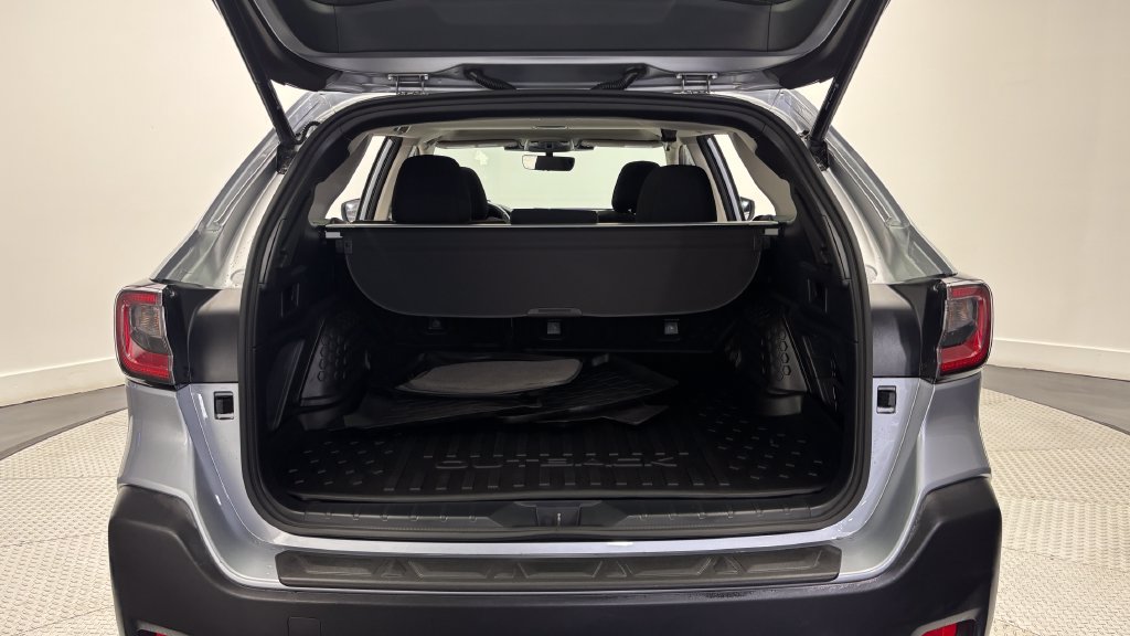 Used 2024 Subaru Outback Premium AWD/4WD image 37