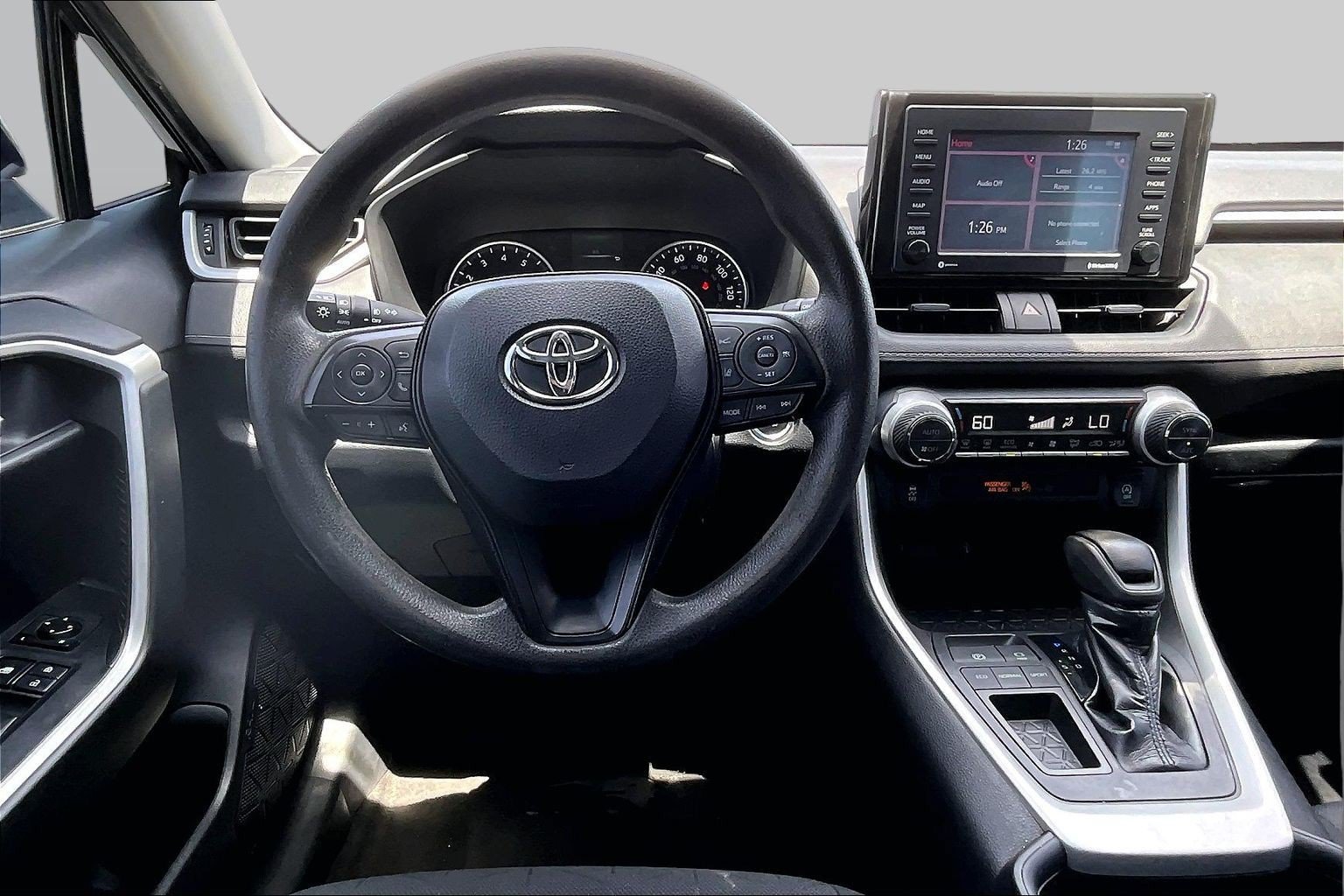 Used 2021 Toyota RAV4 XLE FWD image 5