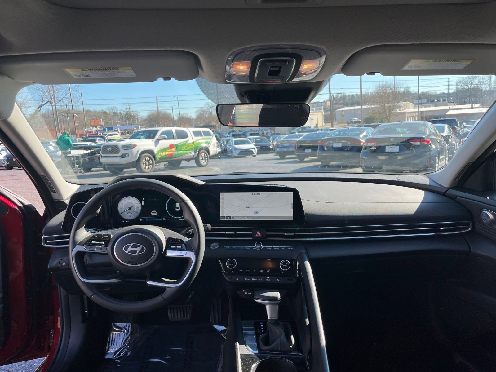 Used 2025 Hyundai Elantra SEL image 29