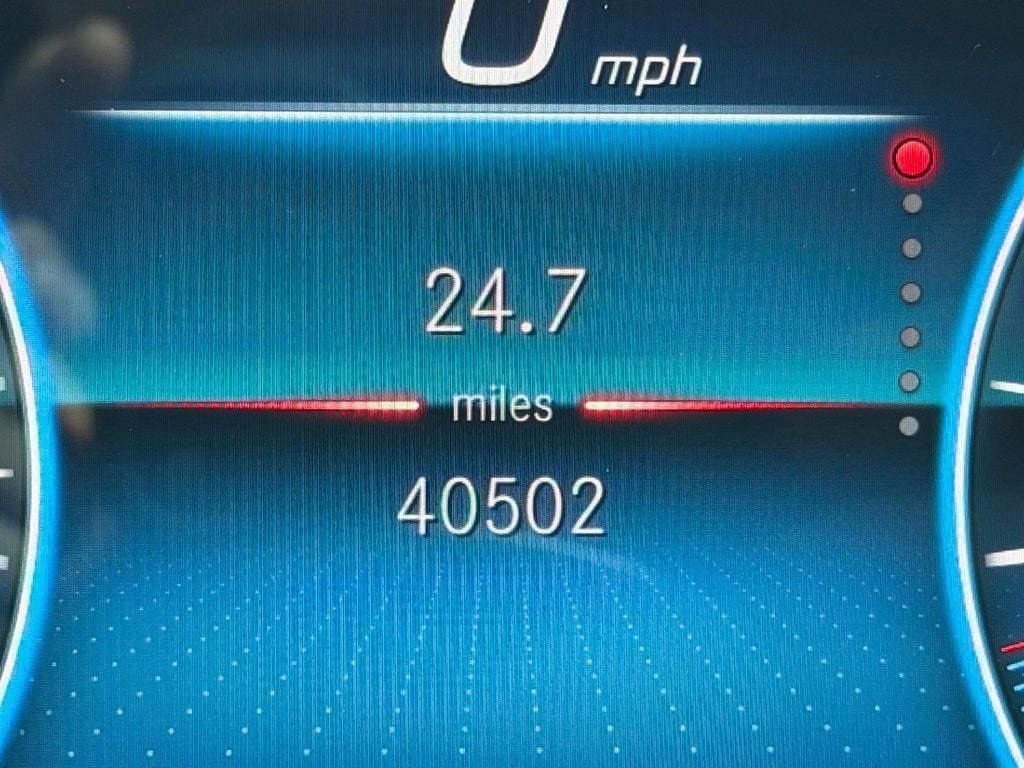 Used 2021 Mercedes-Benz GLE 350 4MATIC image 35