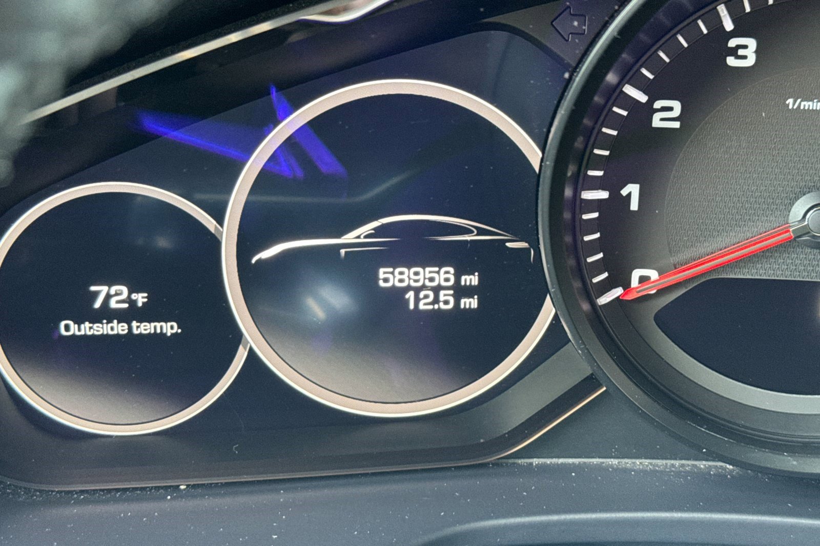 Used 2018 Porsche Panamera 4 image 24