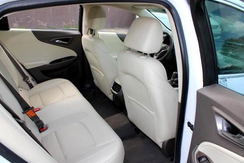 Used 2019 Chevrolet Malibu Premier w/ Sun and Wheel Package image 14