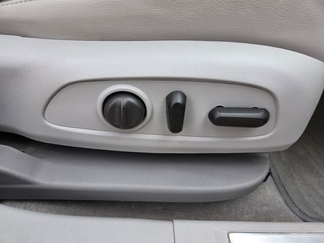 Used 2021 GMC Acadia SLT w/ Technology Package image 38