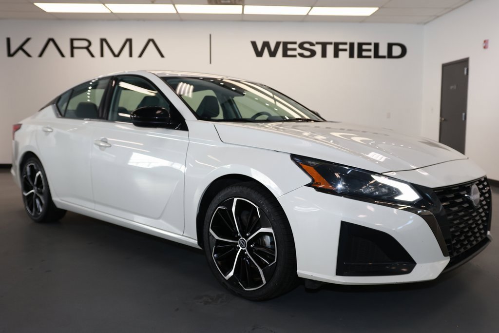 Used 2023 Nissan Altima 2.5 SR image 9