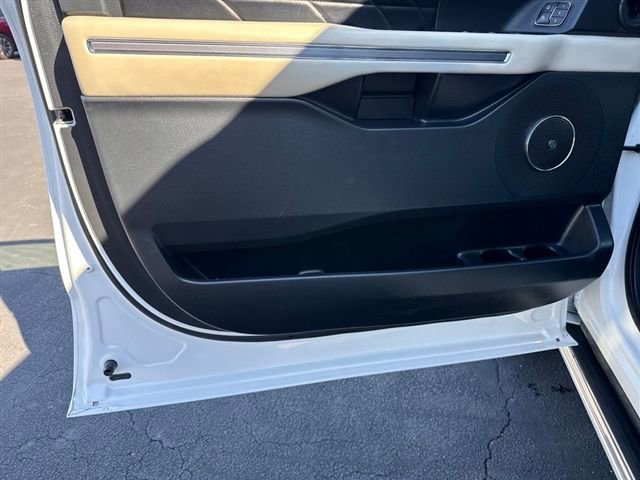 Used 2021 Ford Expedition Platinum image 12