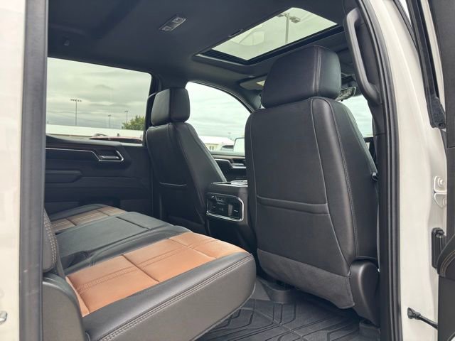 Used 2024 Chevrolet Silverado 1500 High Country w/ High Country Premium Package image 26