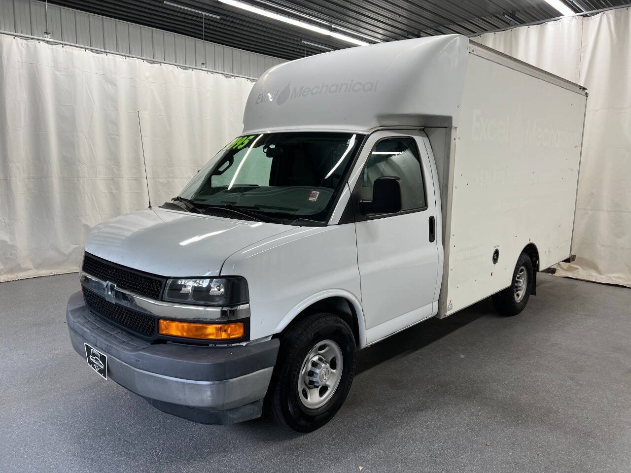 Used 2018 Chevrolet Express 3500 w/ Power Convenience Package RWD image 1