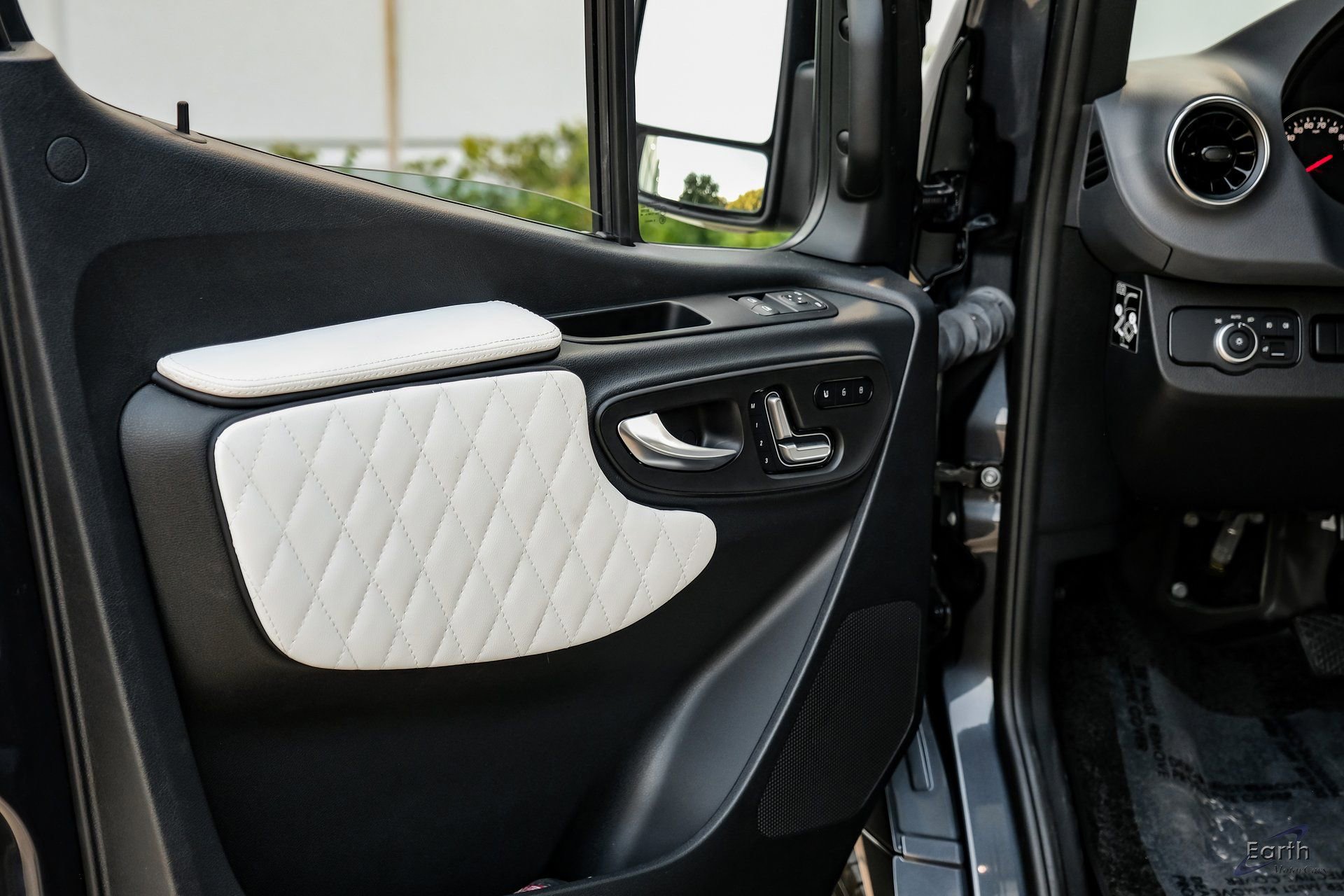 Used 2023 Mercedes-Benz Sprinter 3500 image 86