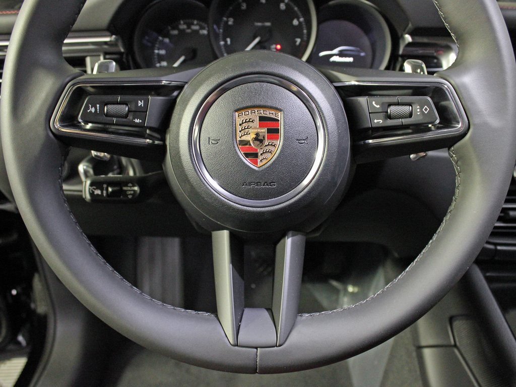 Certified 2026 Porsche Macan image 22