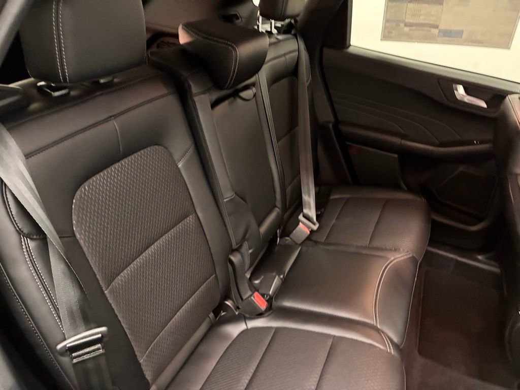 New 2026 Ford Escape SE image 34