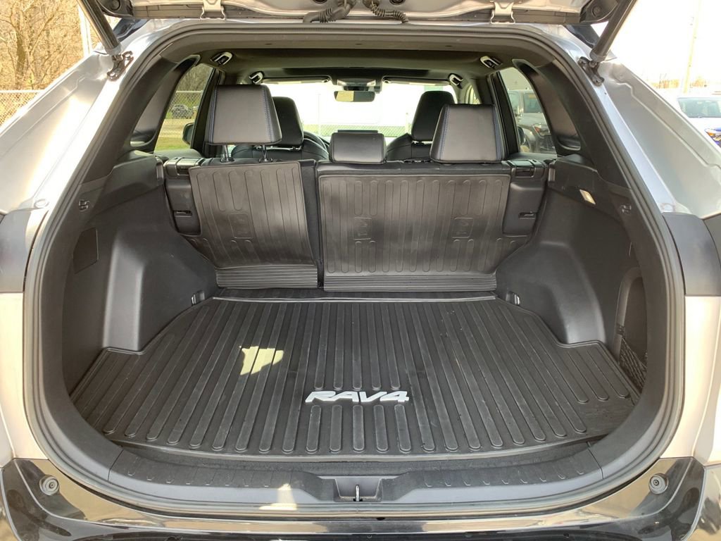 Used 2022 Toyota RAV4 XSE w/ XSE Grade Weather Package image 18