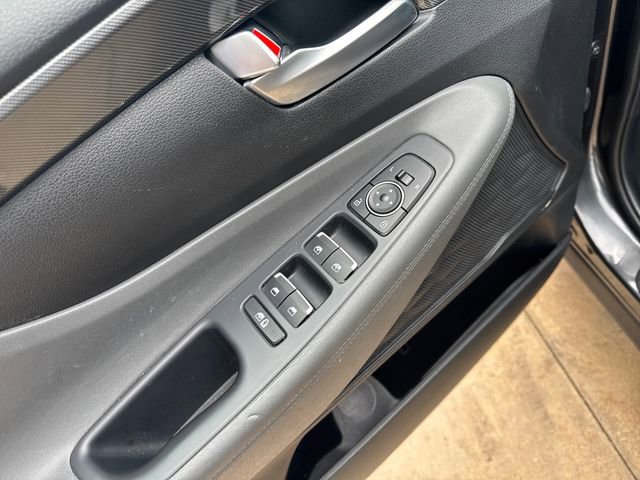 Used 2023 Hyundai Santa Fe SEL image 15
