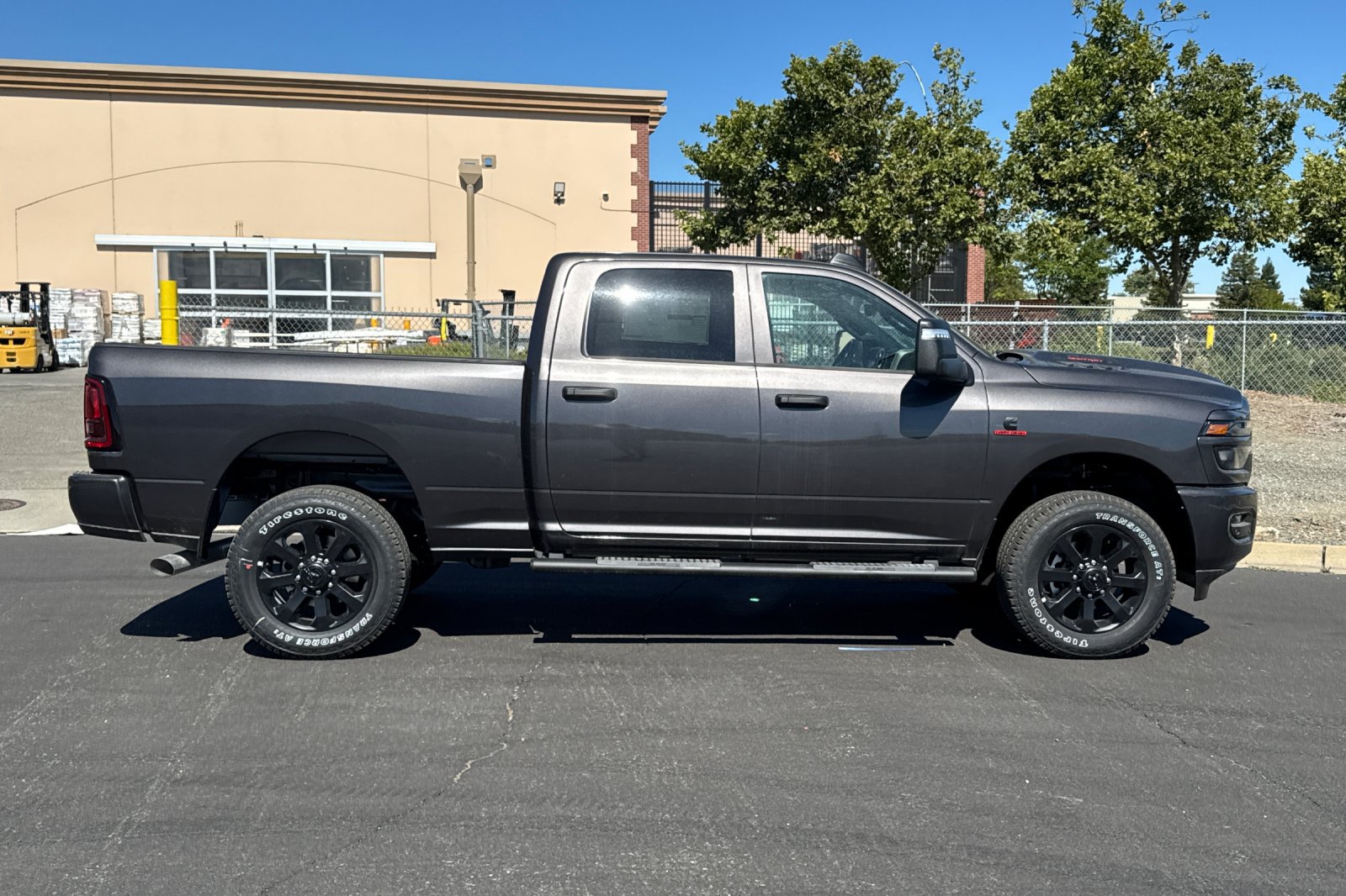 New 2026 RAM 2500 Tradesman AWD/4WD image 2
