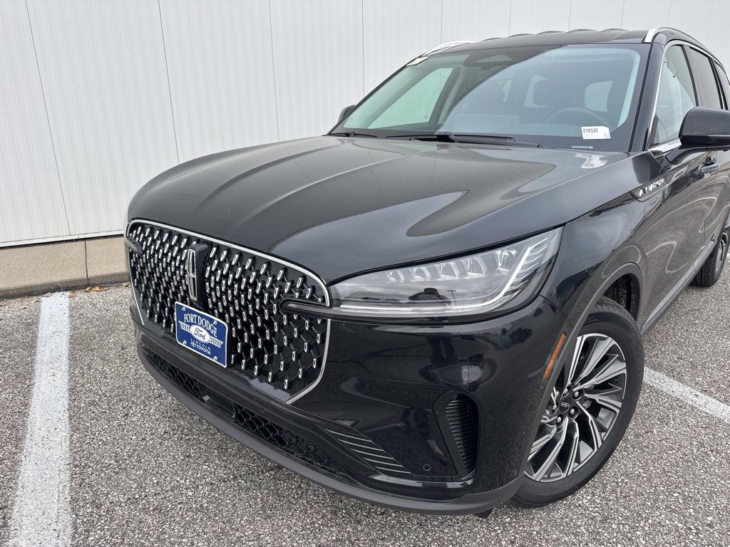 New 2026 Lincoln Aviator AWD image 2