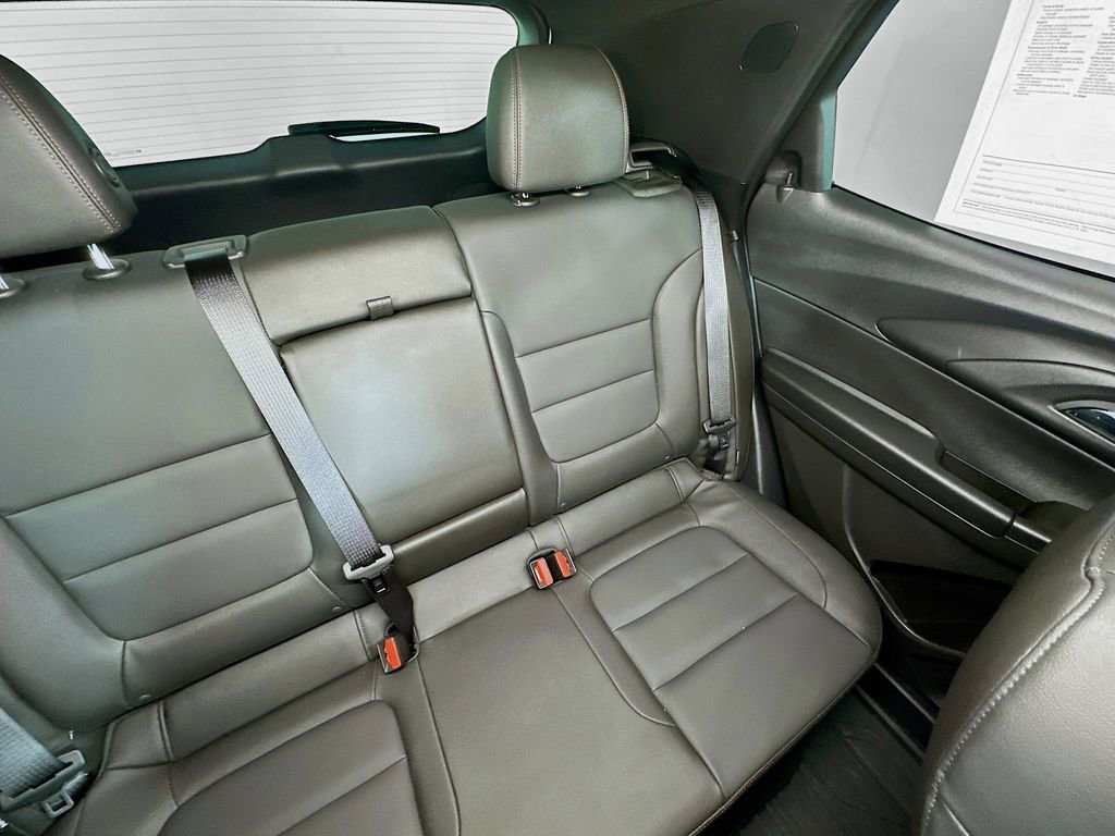 Used 2025 Chevrolet TrailBlazer RS w/ Convenience Package image 14