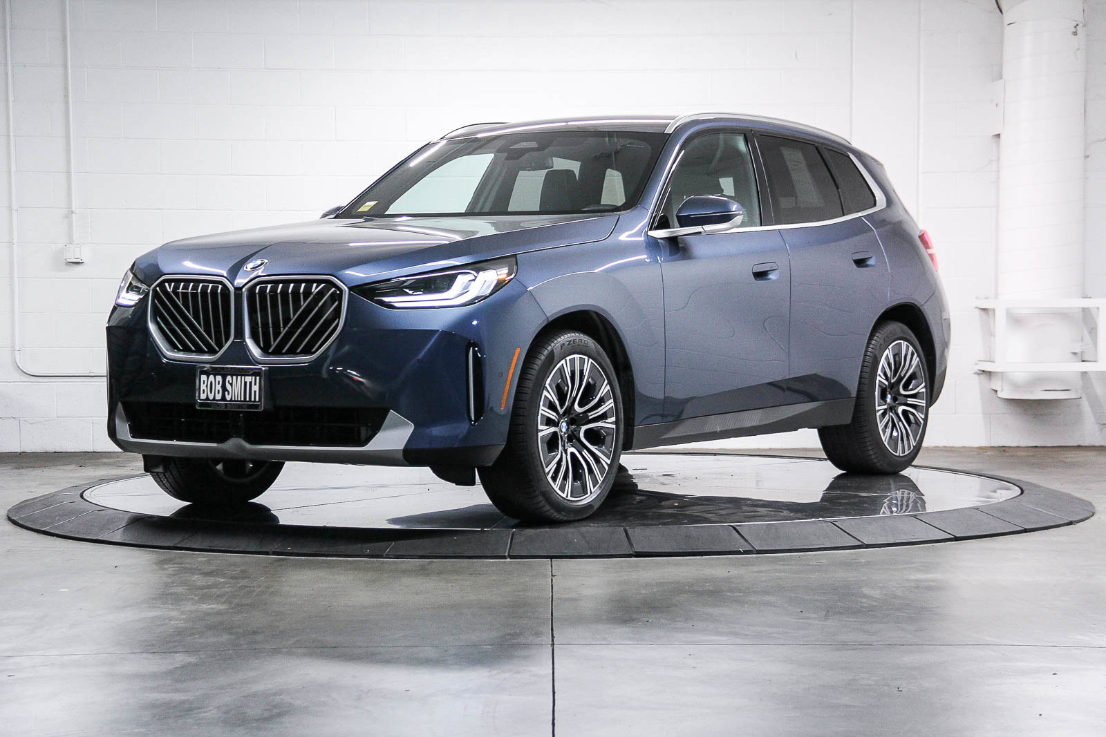 Used 2025 BMW X3 xDrive30i image 3