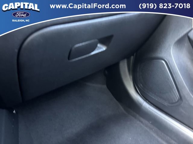 Used 2025 Hyundai Venue SEL FWD image 28