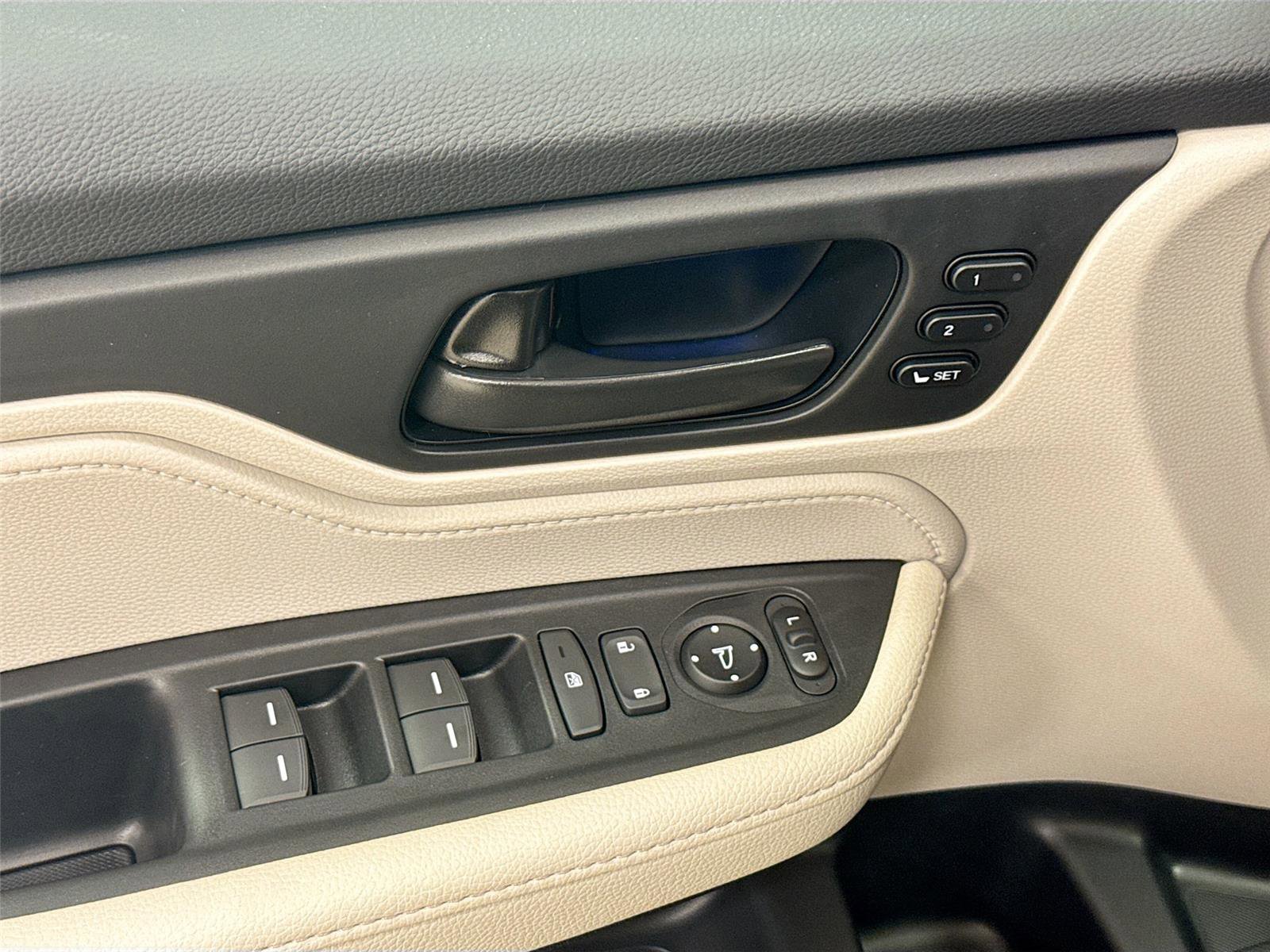 New 2026 Honda Odyssey EX-L image 16