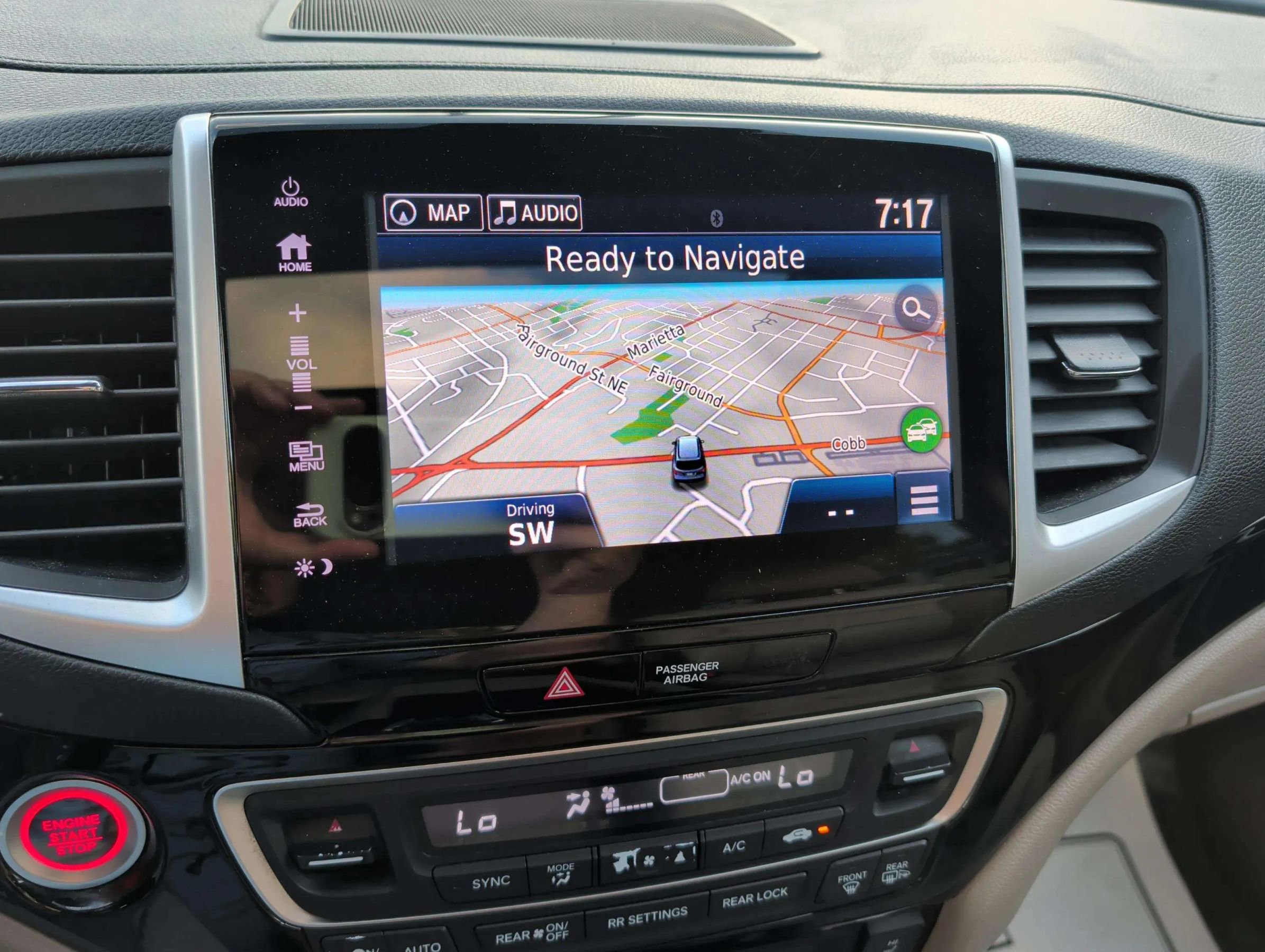Used 2017 Honda Pilot Touring image 26