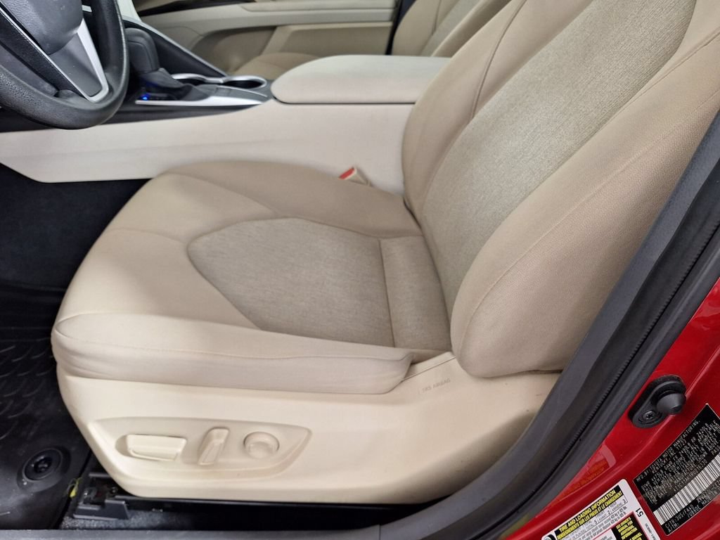 Used 2024 Toyota Camry LE FWD image 28