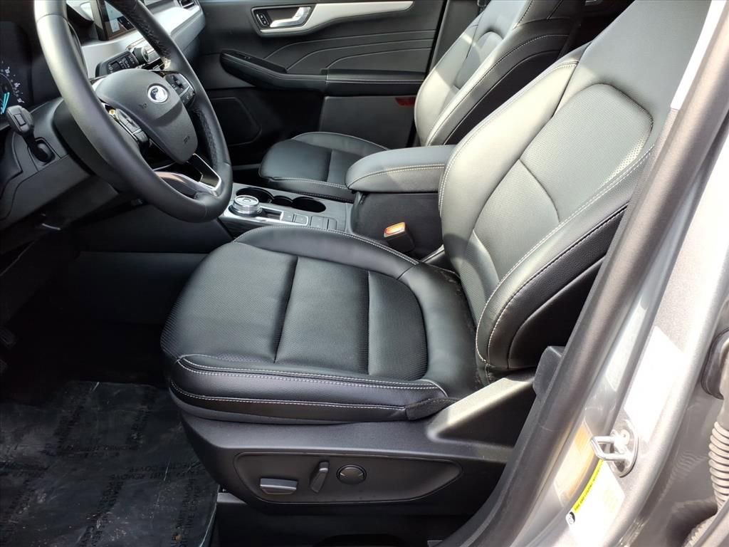 Certified 2022 Ford Escape SEL AWD/4WD image 13