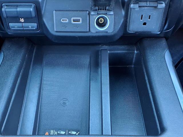 Used 2023 GMC Sierra 2500 AT4 w/ AT4 Preferred Package image 8