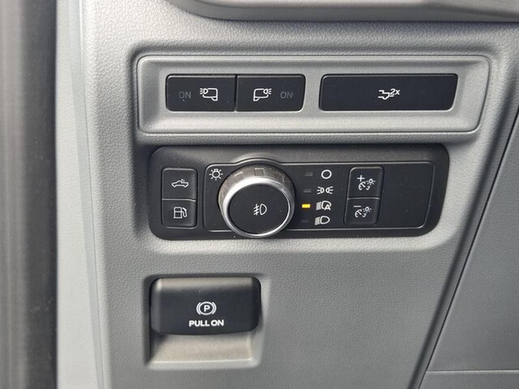 Used 2022 Ford F150 XLT w/ Equipment Group 302A High RWD image 12