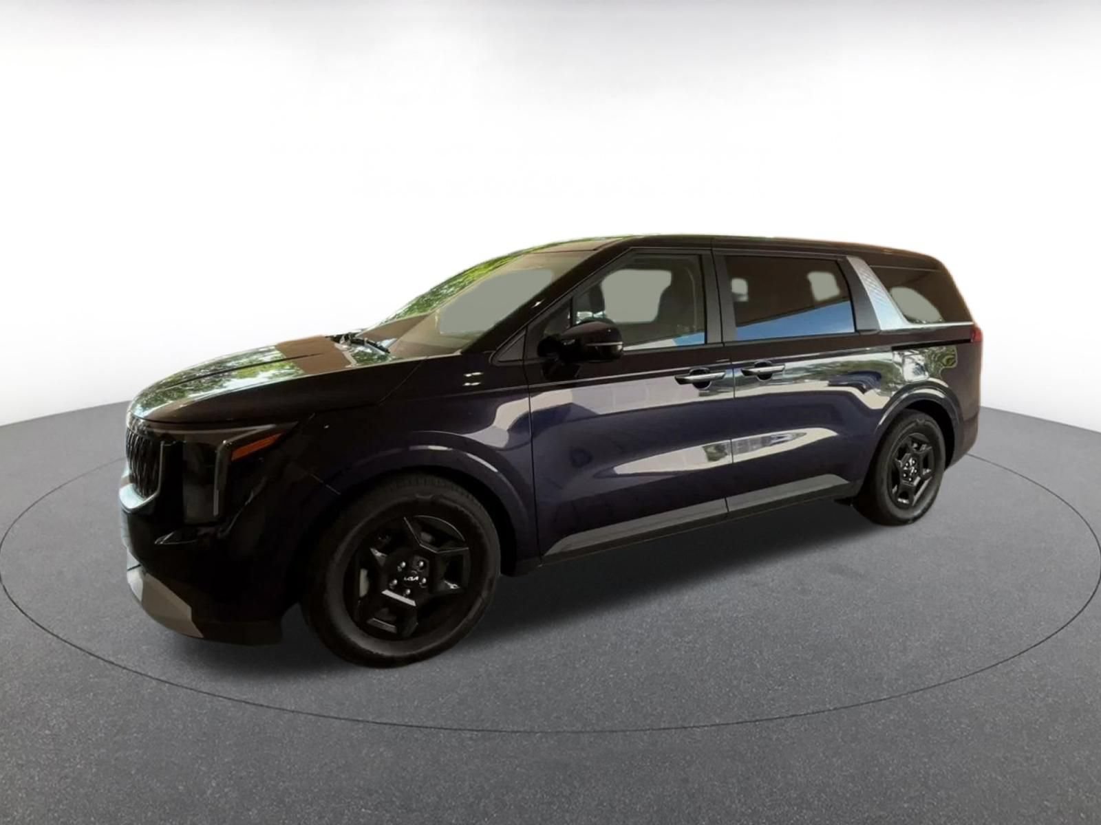 Used 2026 Kia Carnival FWD image 6