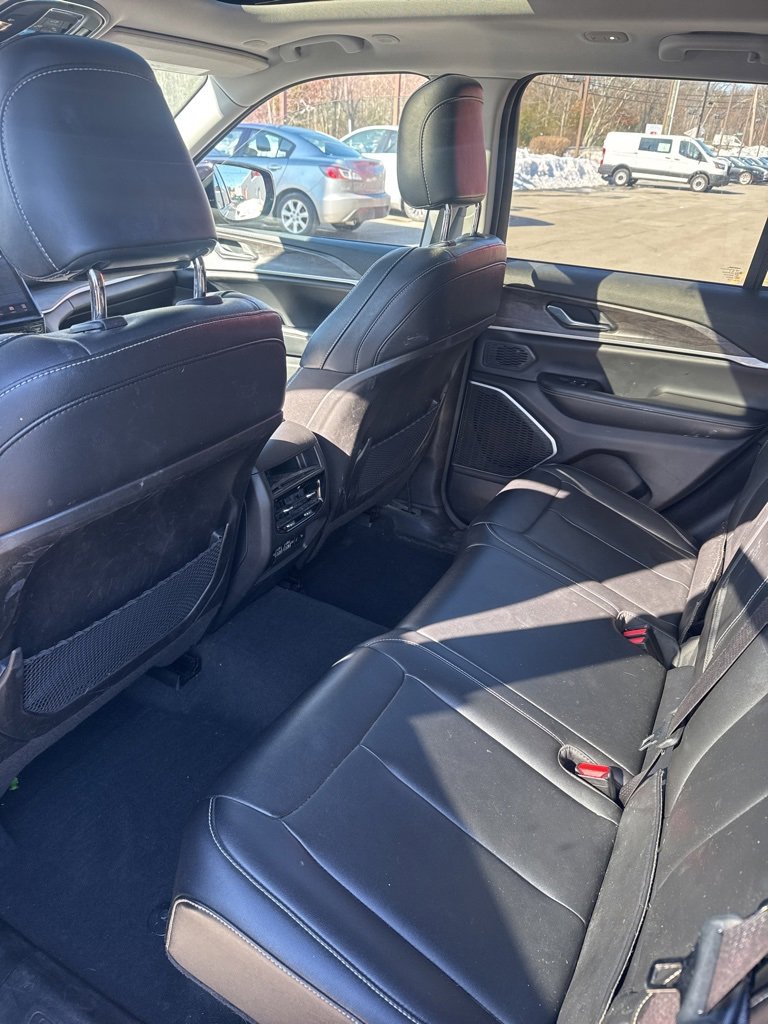 Used 2023 Jeep Grand Cherokee 4WD 4xe image 12