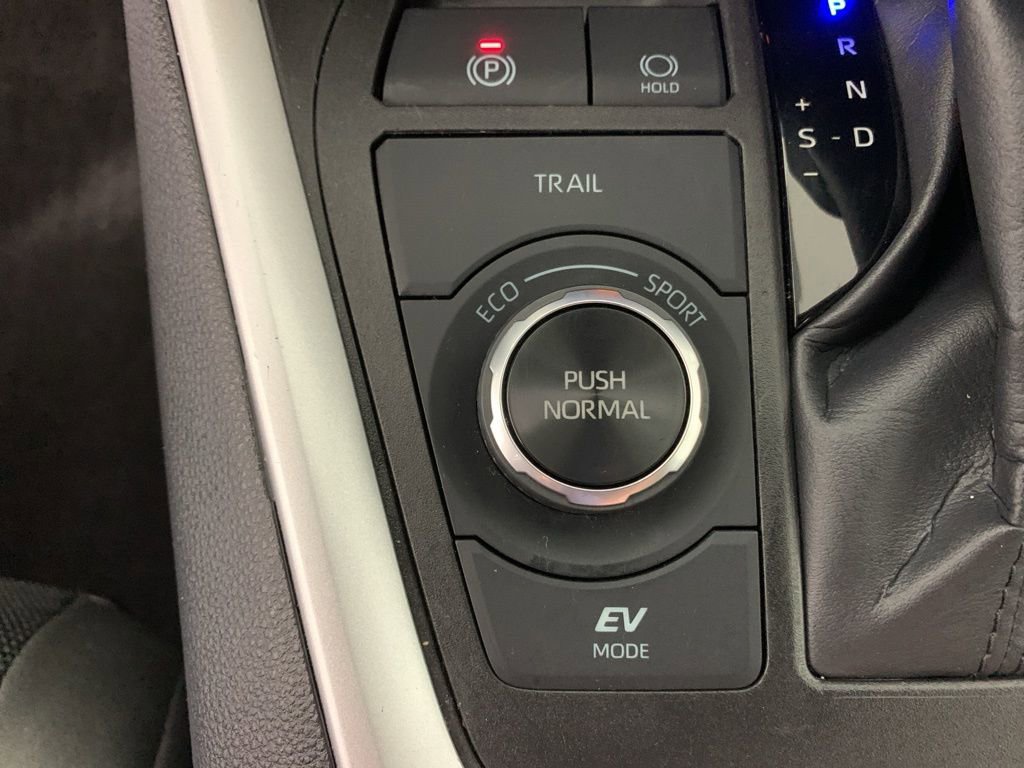 Used 2024 Toyota RAV4 LE image 26