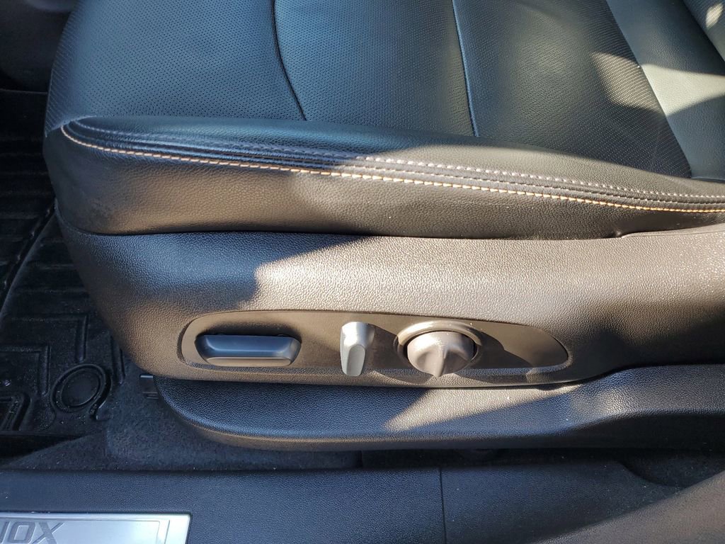 Certified 2023 Chevrolet Equinox Premier image 6