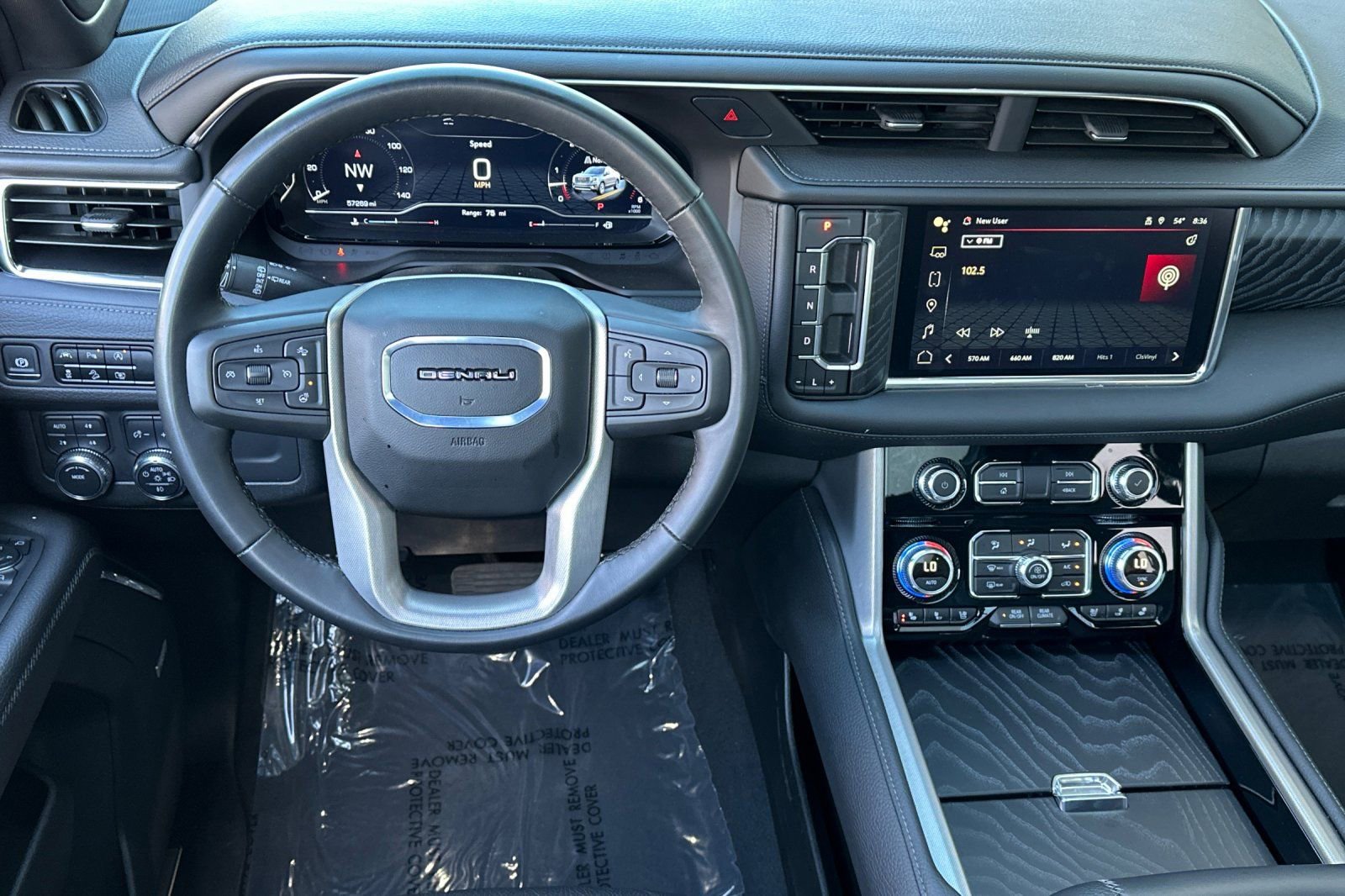 Used 2024 GMC Yukon XL Denali AWD/4WD image 15