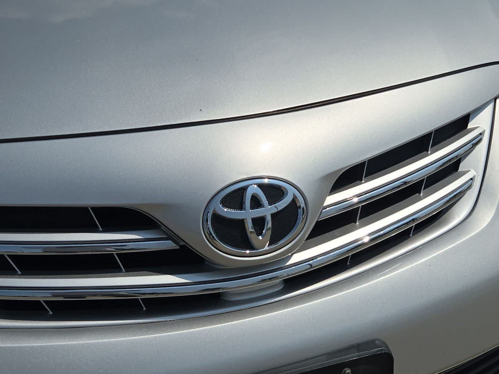 Used 2013 Toyota Corolla LE FWD image 10