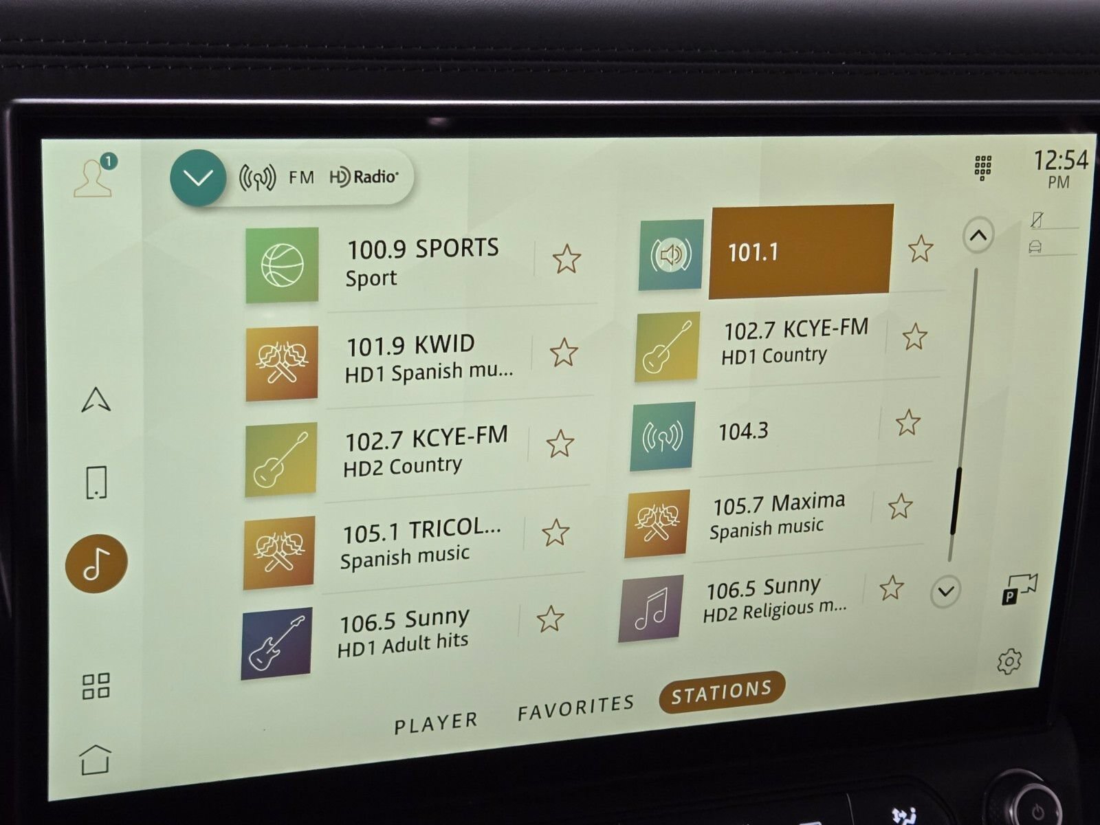 New 2026 Land Rover Defender 130 X-Dynamic SE AWD/4WD image 32