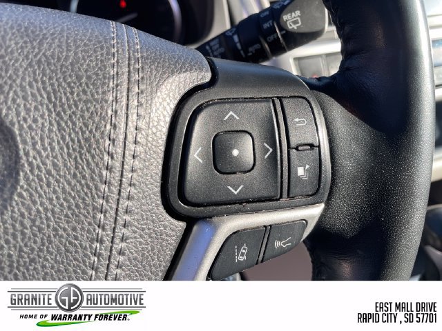 Used 2019 Toyota Highlander Limited Platinum AWD/4WD image 34